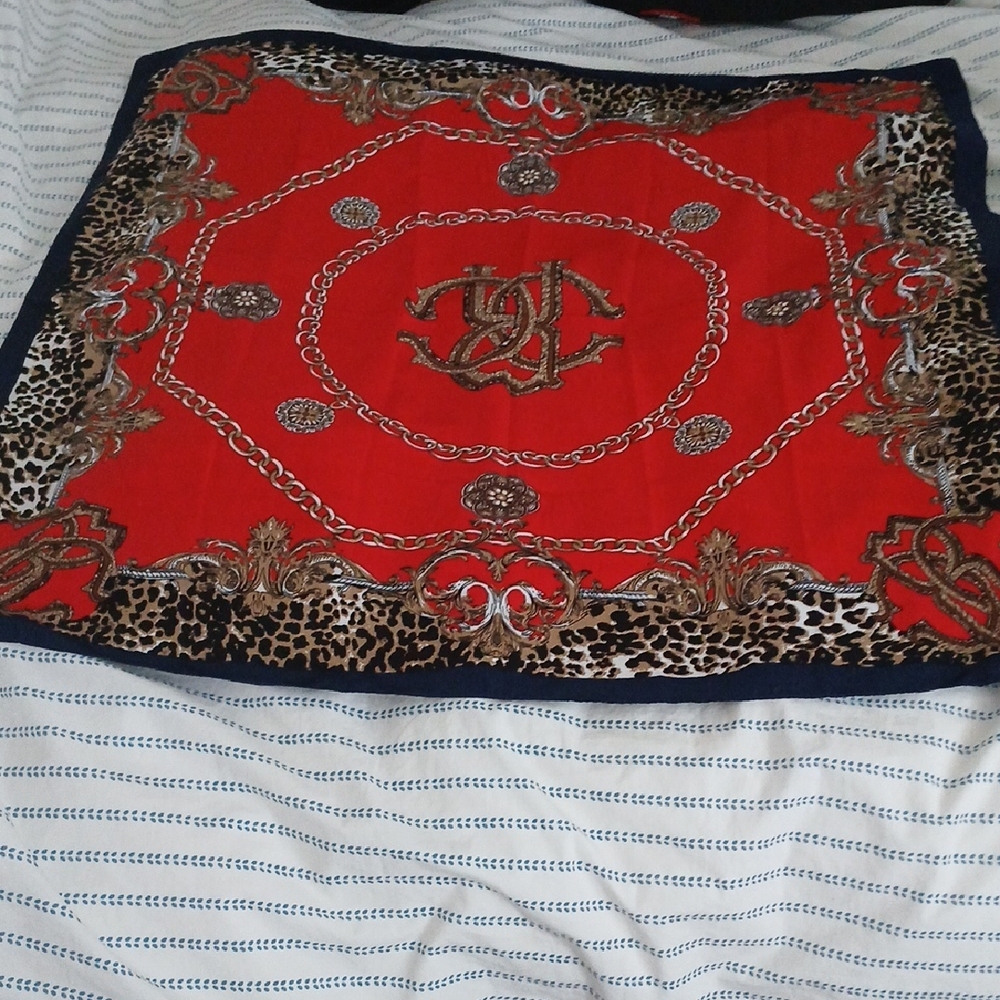 Red and Black Patterned Scarf